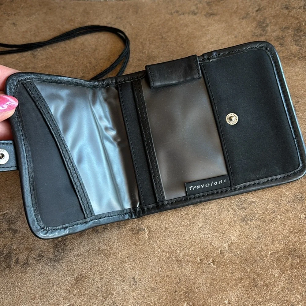 Travelon | Black Slick Travel Bag | Wallet | Men’s on the go sling | Event Slim